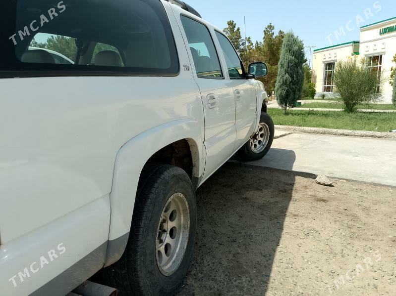 Chevrolet Suburban 2005 - 180 000 TMT - Türkmenabat - img 8