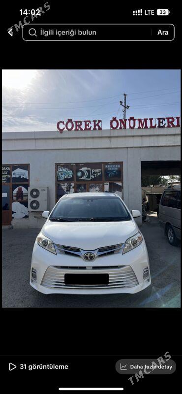 Toyota Sienna 2018 - 400 000 TMT - Мары - img 1