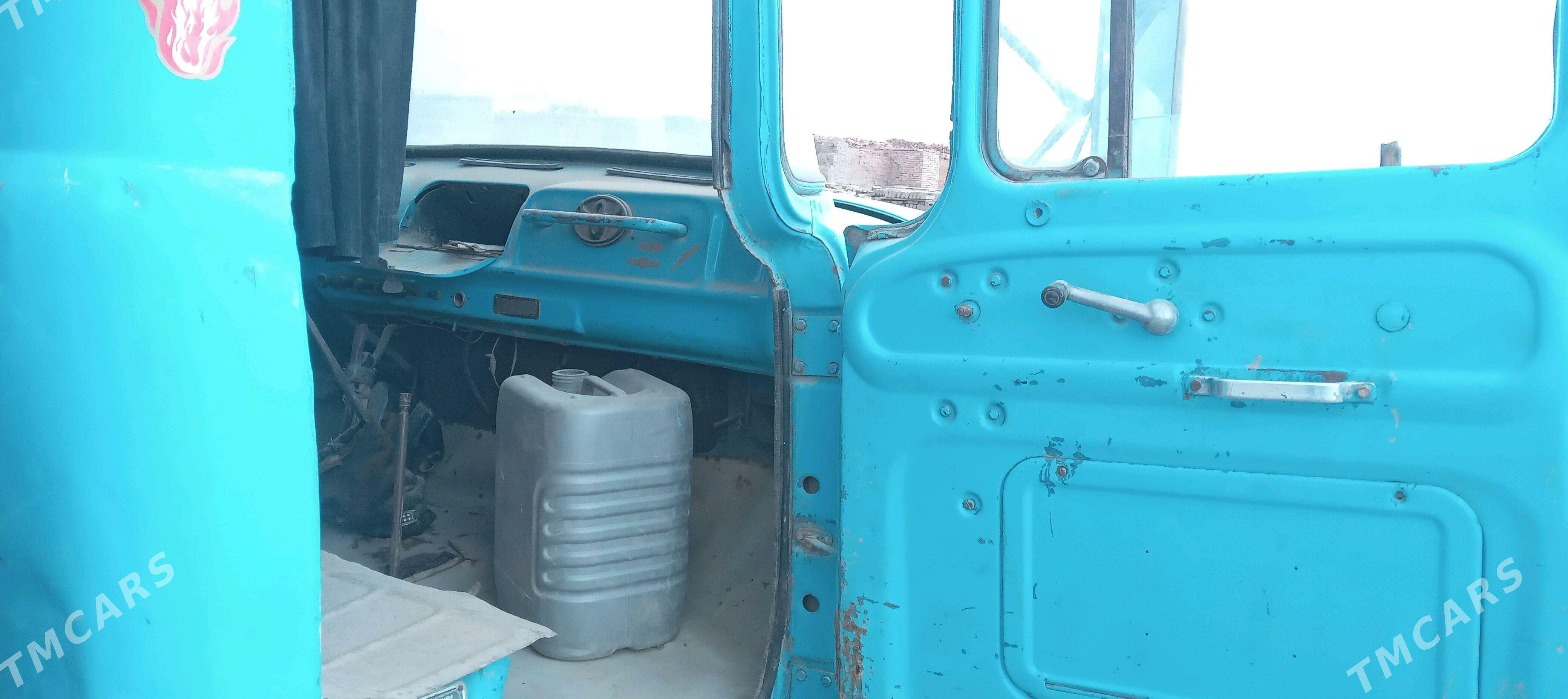 Zil 130 1993 - 40 000 TMT - Çärjew - img 1