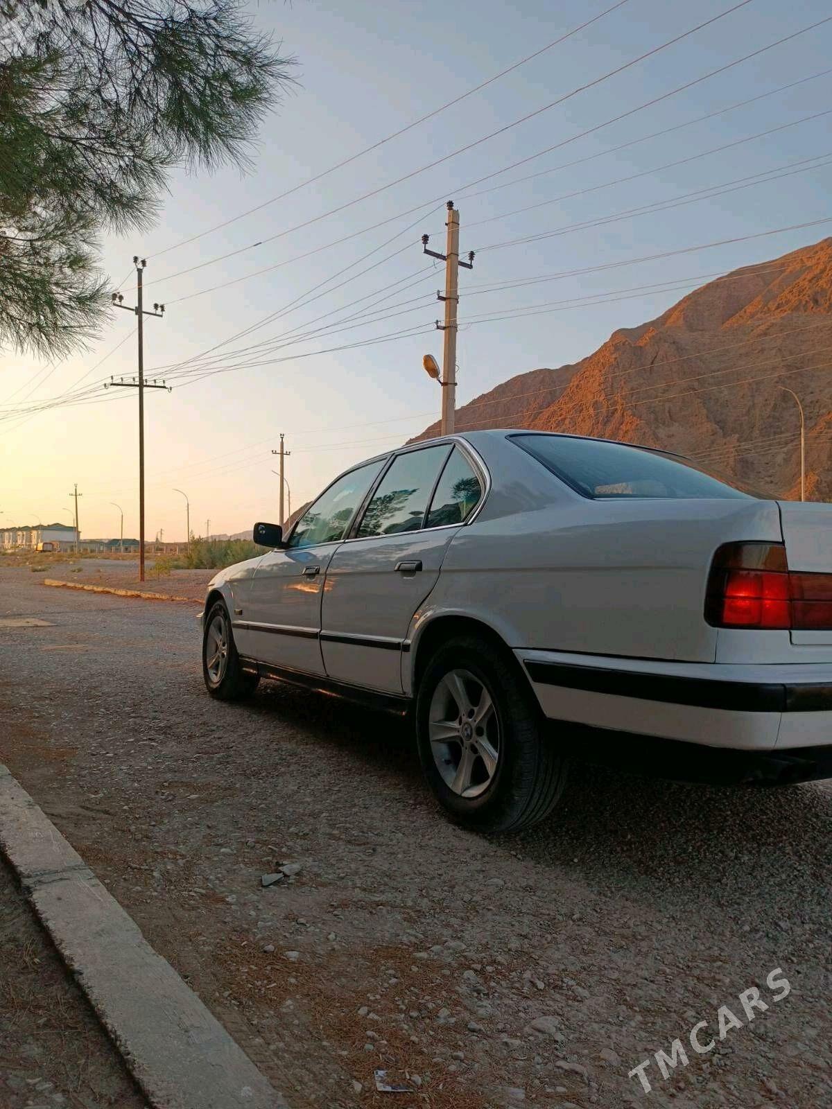 BMW 525 1995 - 55 000 TMT - Балканабат - img 6