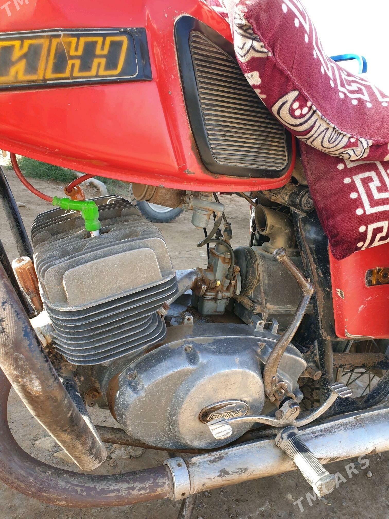 Iž Ýupiter 2015 - 10 000 TMT - Теджен - img 5