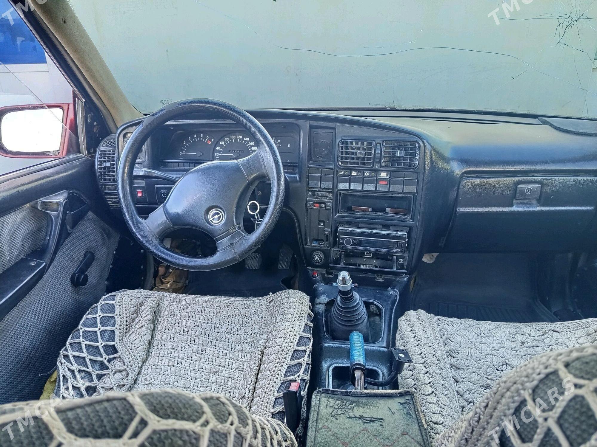 Opel Omega 1995 - 18 000 TMT - Мары - img 5