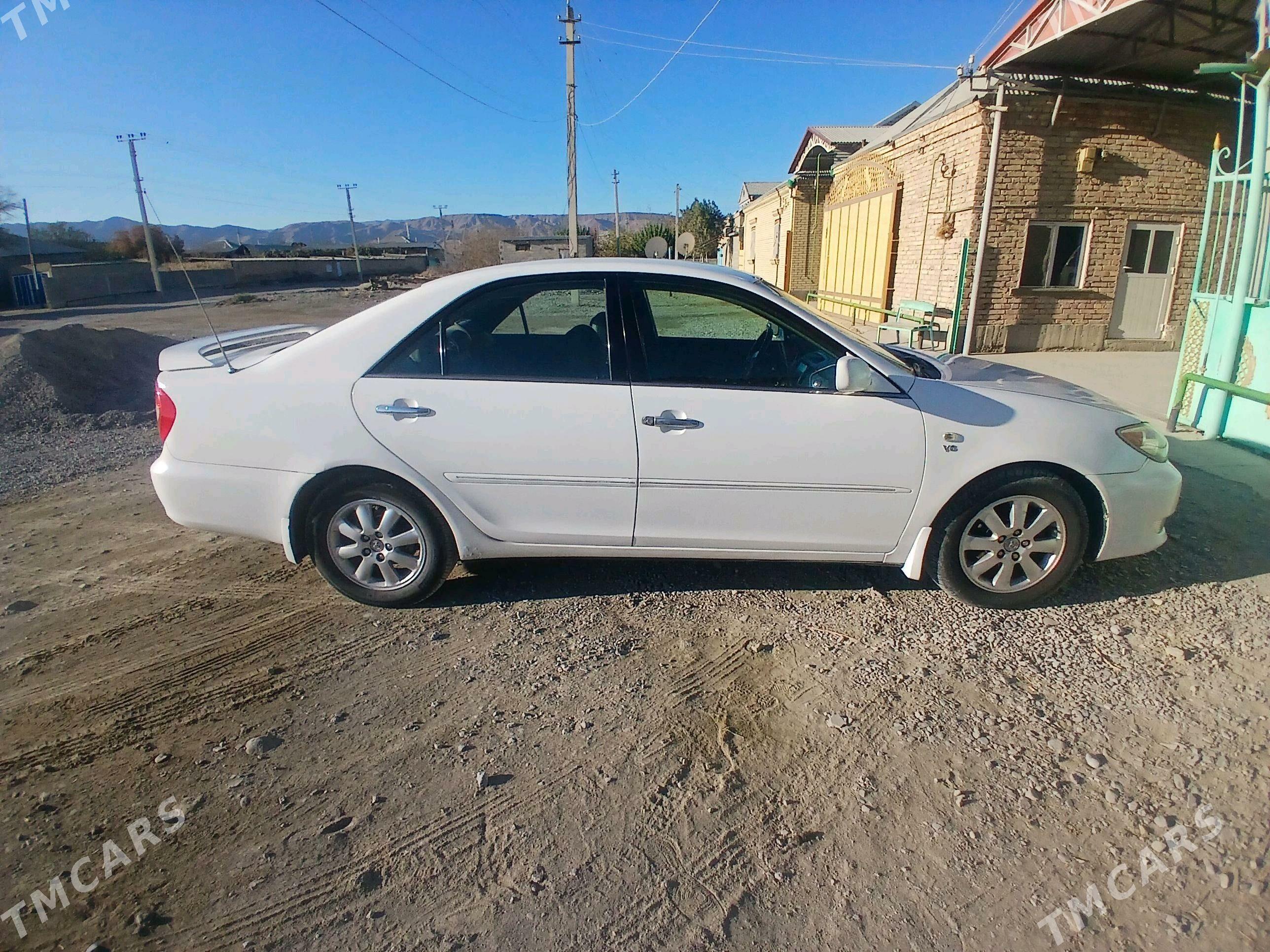 Toyota Camry 2003 - 195 000 TMT - Bäherden - img 3