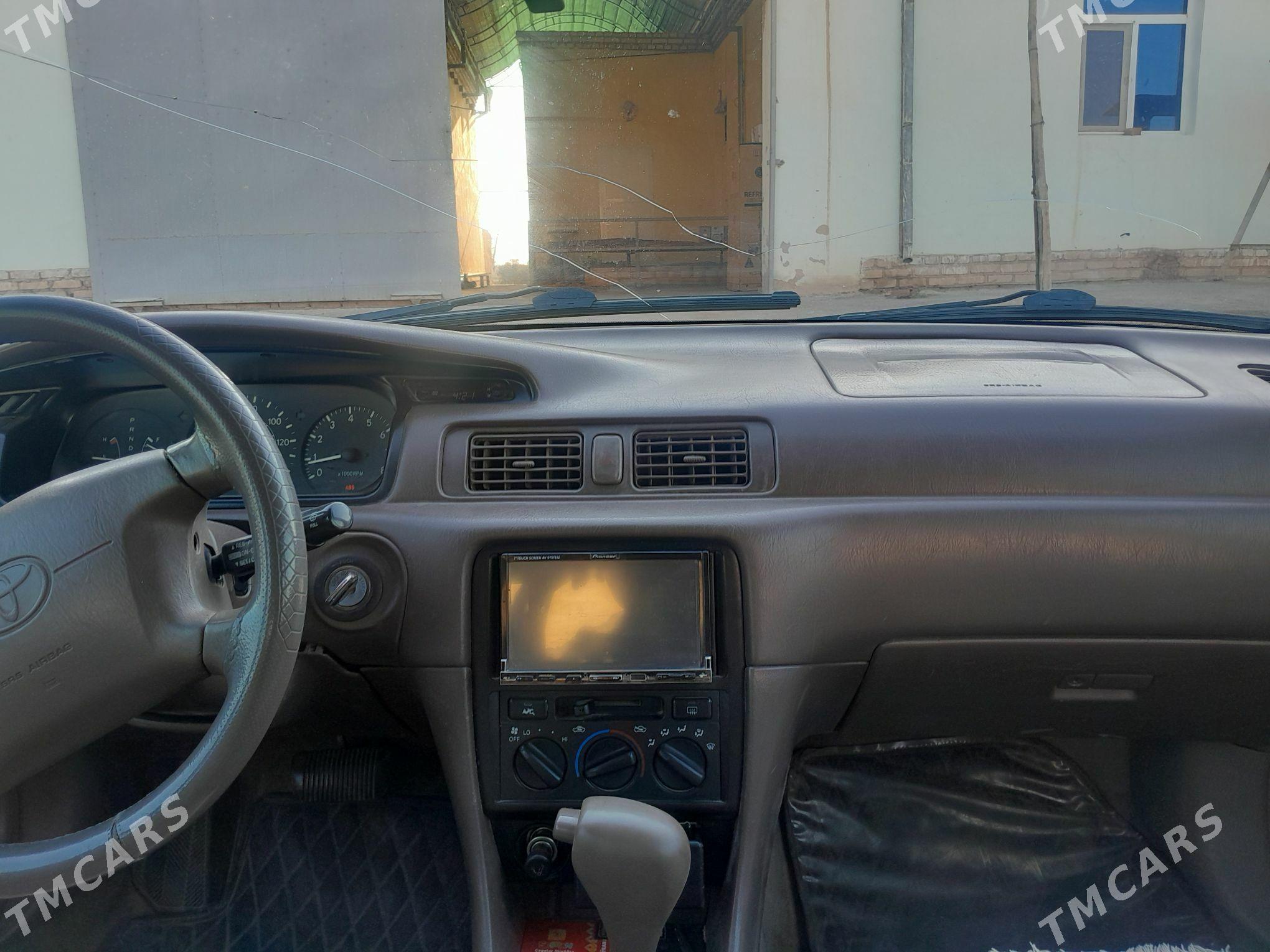 Toyota Camry 1997 - 120 000 TMT - Гороглы (Тагта) - img 5