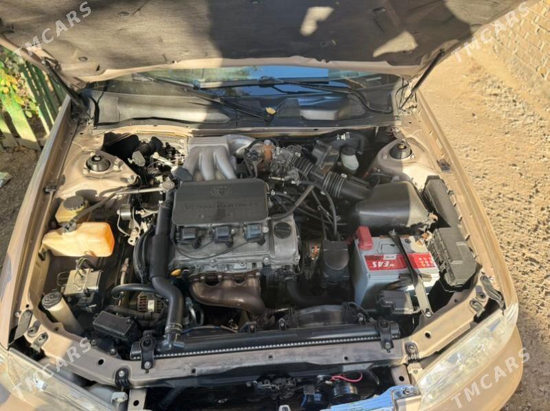 Toyota Camry 2001 - 200 000 TMT - Мары - img 1