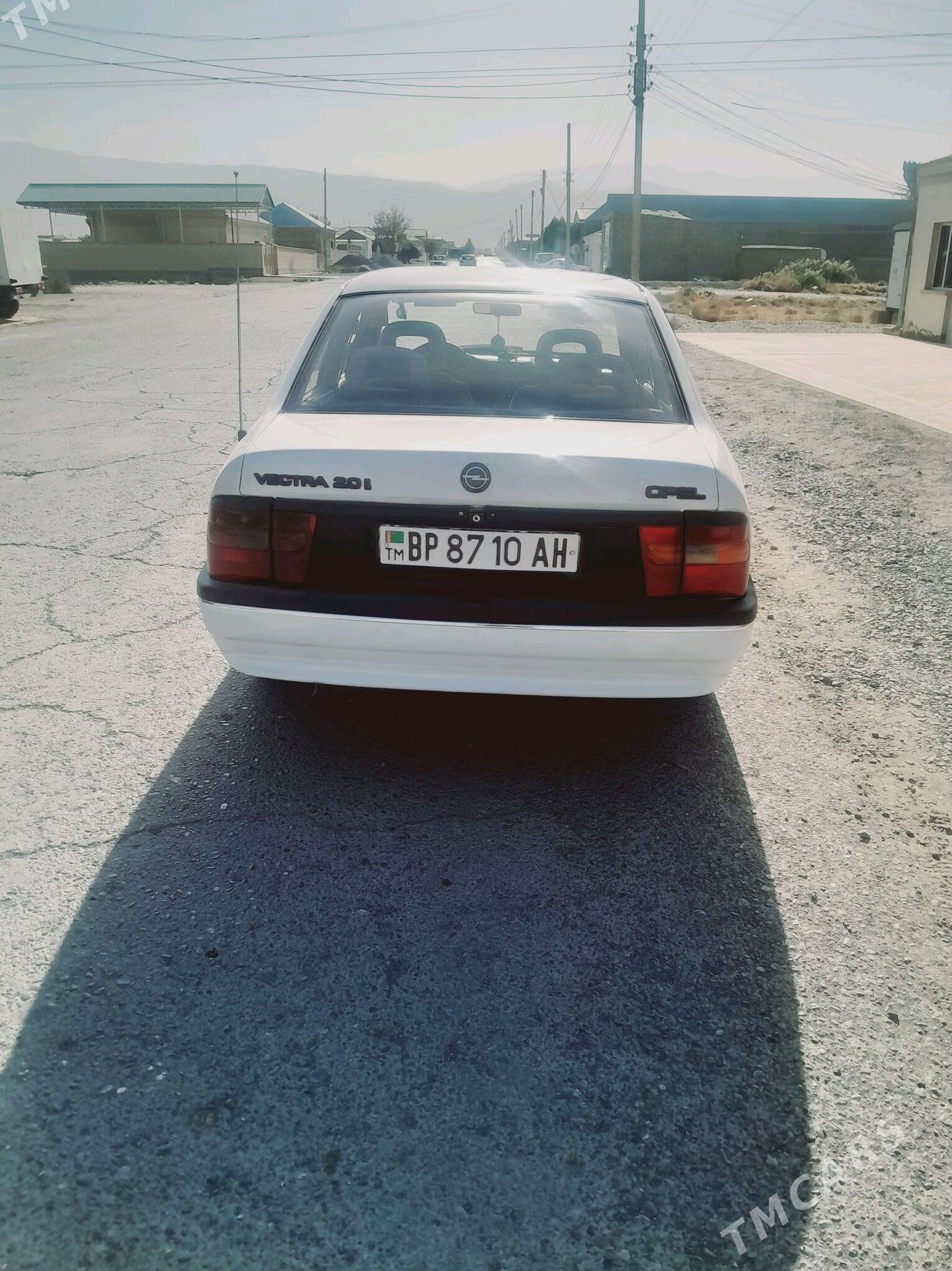 Opel Vectra 1989 - 35 000 TMT - Bäherden - img 2