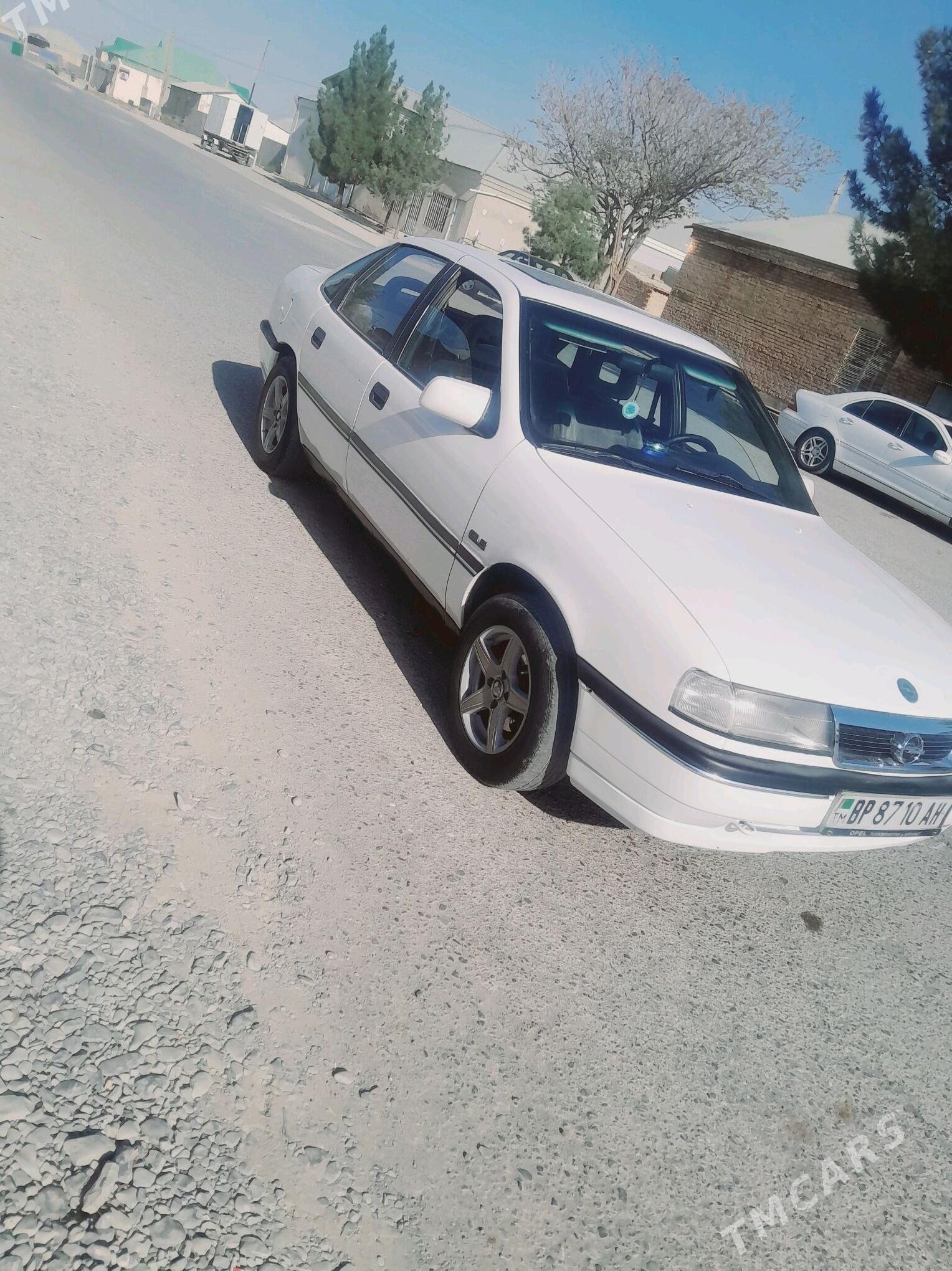 Opel Vectra 1989 - 35 000 TMT - Bäherden - img 4