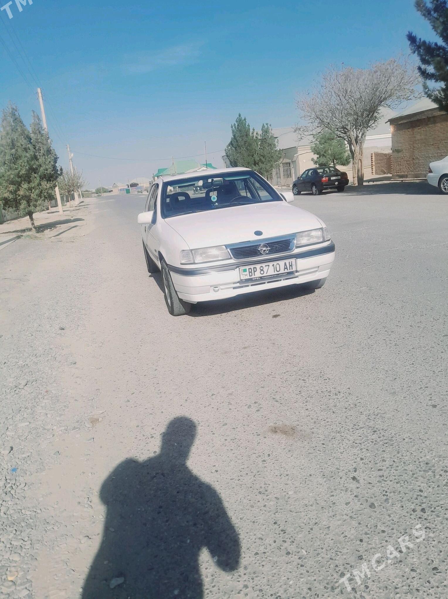 Opel Vectra 1989 - 35 000 TMT - Bäherden - img 7