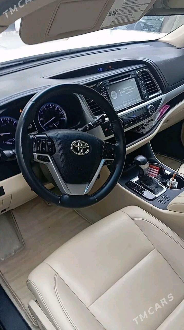 Toyota Highlander 2019 - 460 000 TMT - Türkmenbaşy etr. - img 4