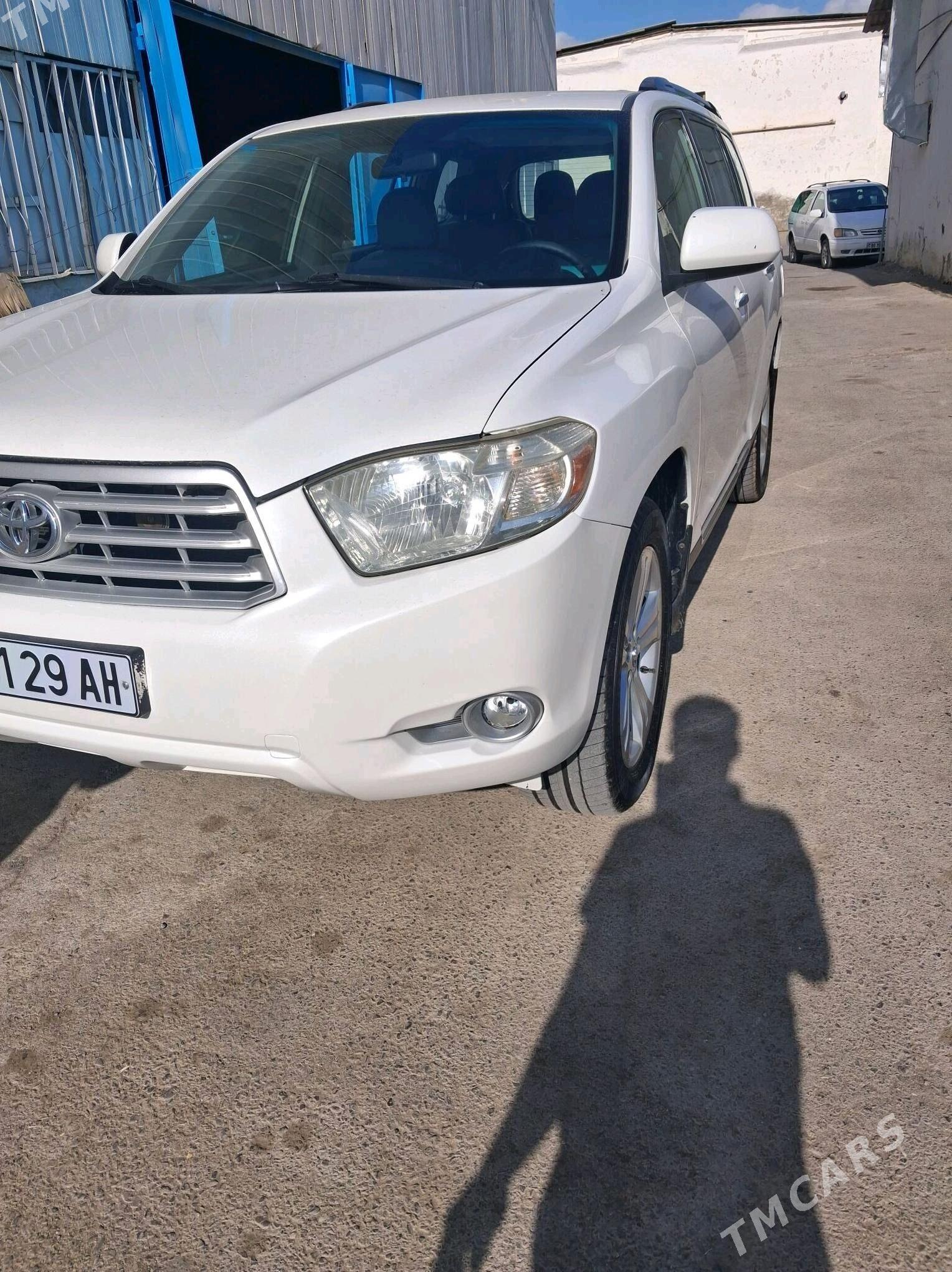 Toyota Highlander 2010 - 280 000 TMT - 6 mkr - img 1