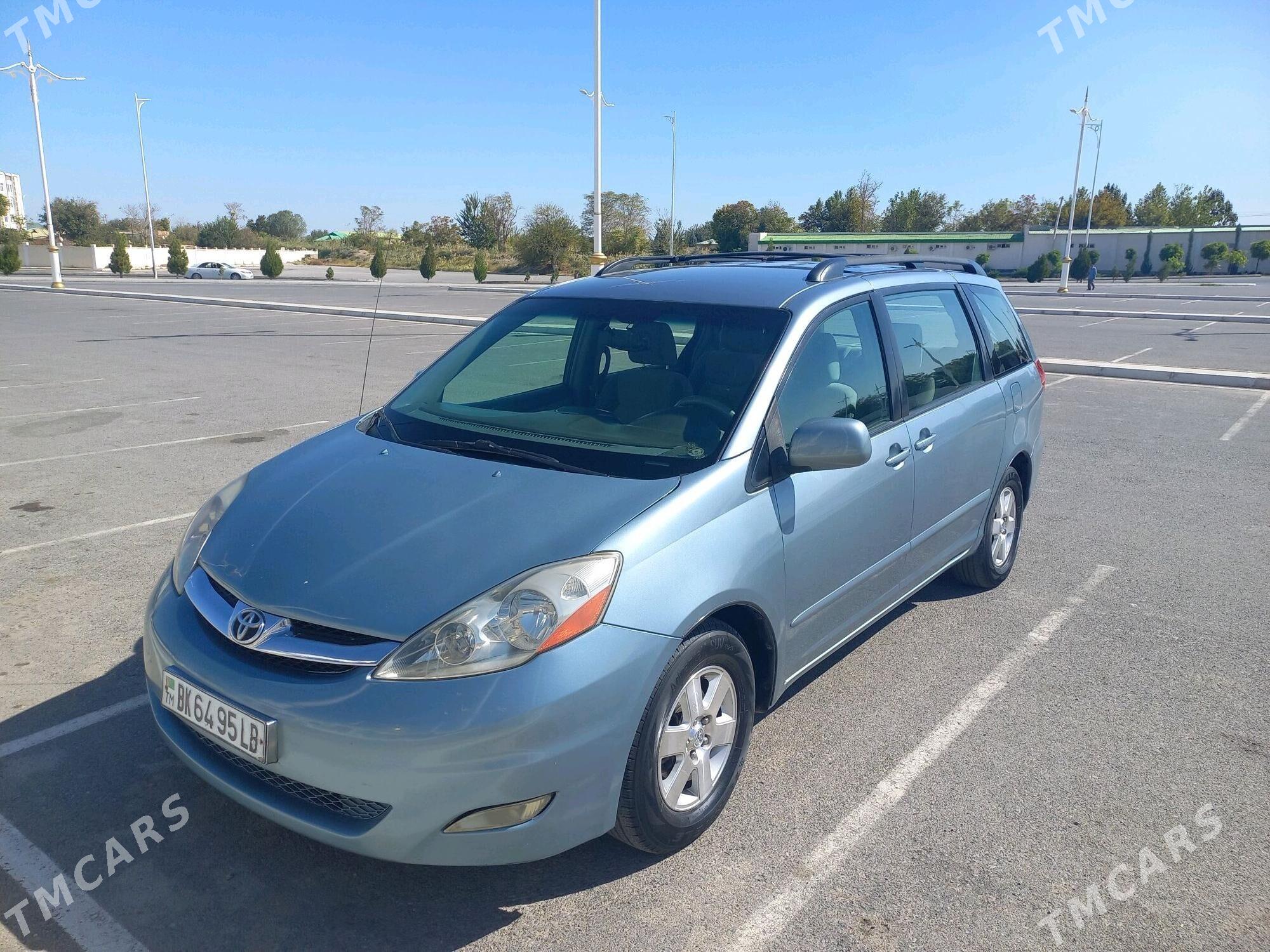 Toyota Sienna 2009 - 260 000 TMT - Туркменабат - img 5