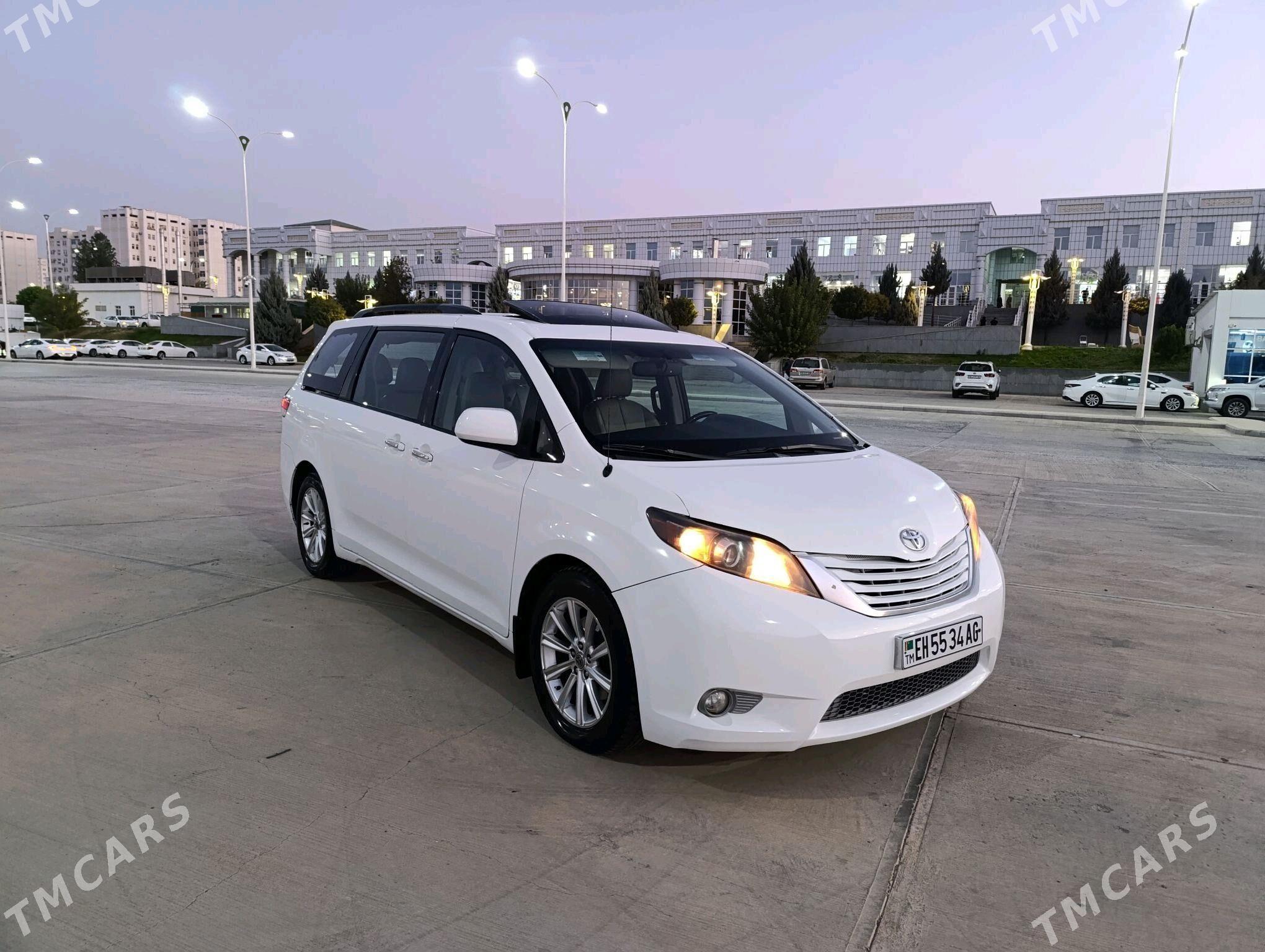 Toyota Sienna 2011 - 292 000 TMT - Ашхабад - img 2