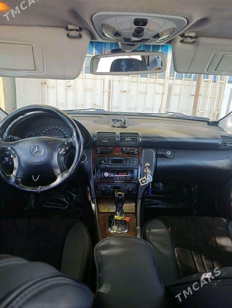 Mercedes-Benz C-Class 2002 - 90 000 TMT - Балканабат - img 2