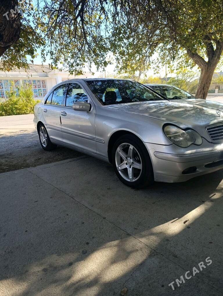 Mercedes-Benz C-Class 2002 - 90 000 TMT - Балканабат - img 3