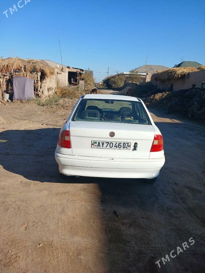 Opel Astra 1993 - 40 000 TMT - Гурбансолтан Едже - img 3