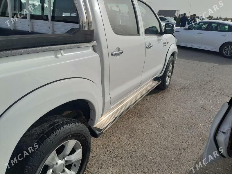 Toyota Hilux 2014 - 440 000 TMT - Туркменабат - img 4