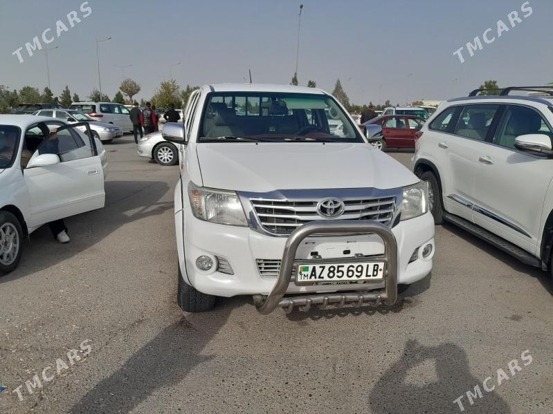 Toyota Hilux 2014 - 440 000 TMT - Туркменабат - img 2