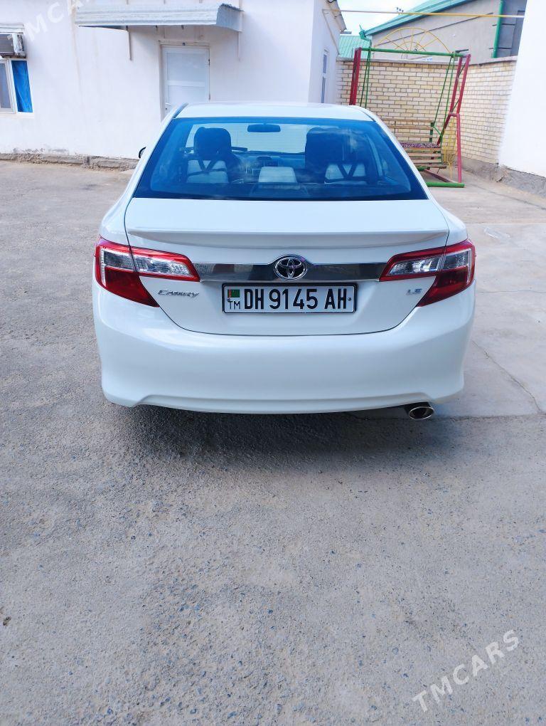 Toyota Camry 2012 - 220 000 TMT - Теджен - img 5