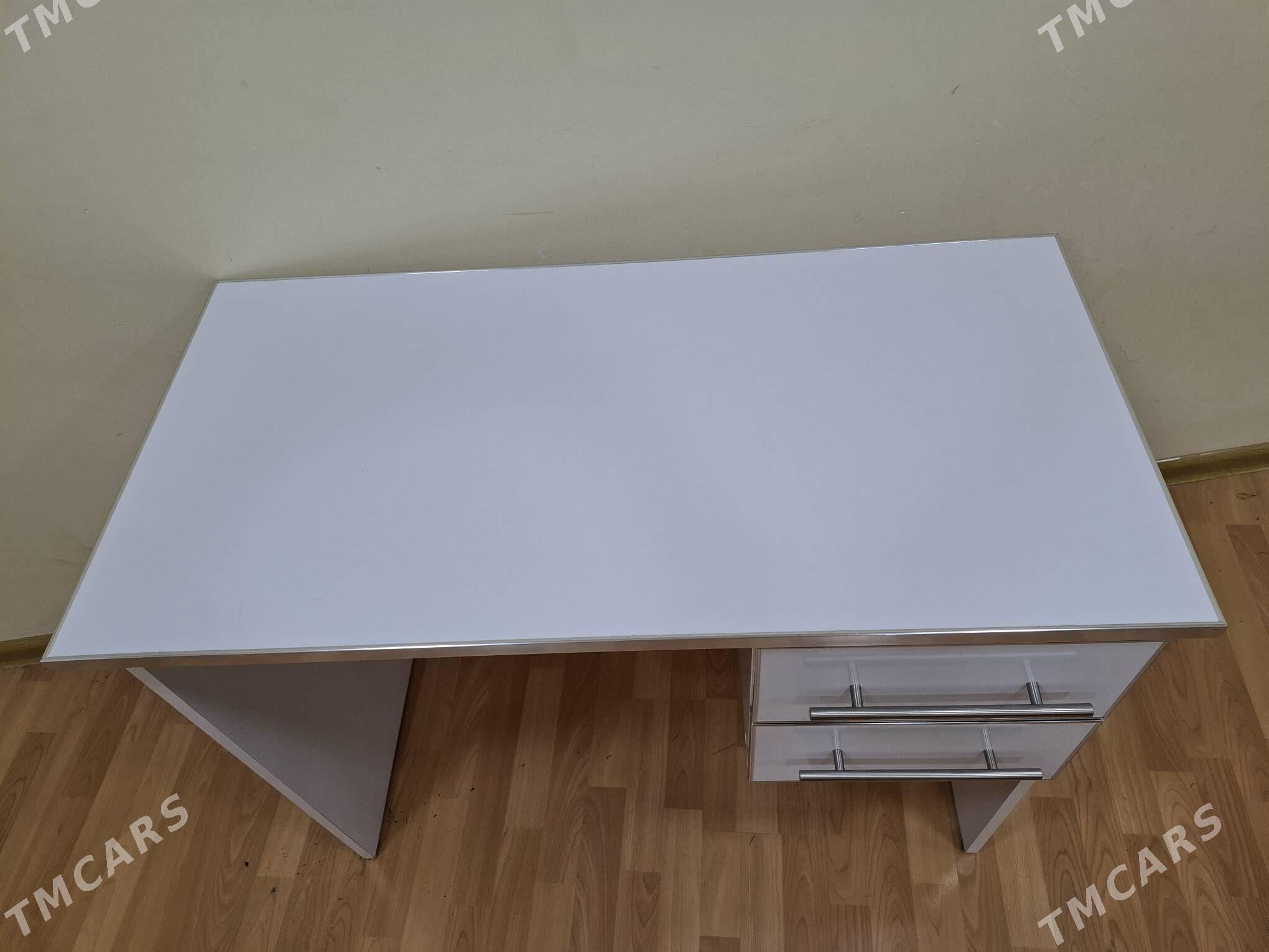 стол - Туркменбаши - img 1