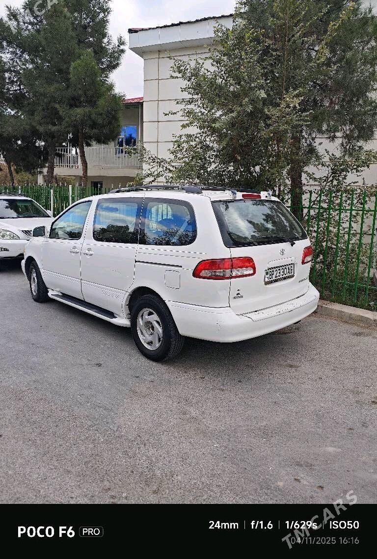 Toyota Sienna 2001 - 210 000 TMT - Бузмеин - img 1