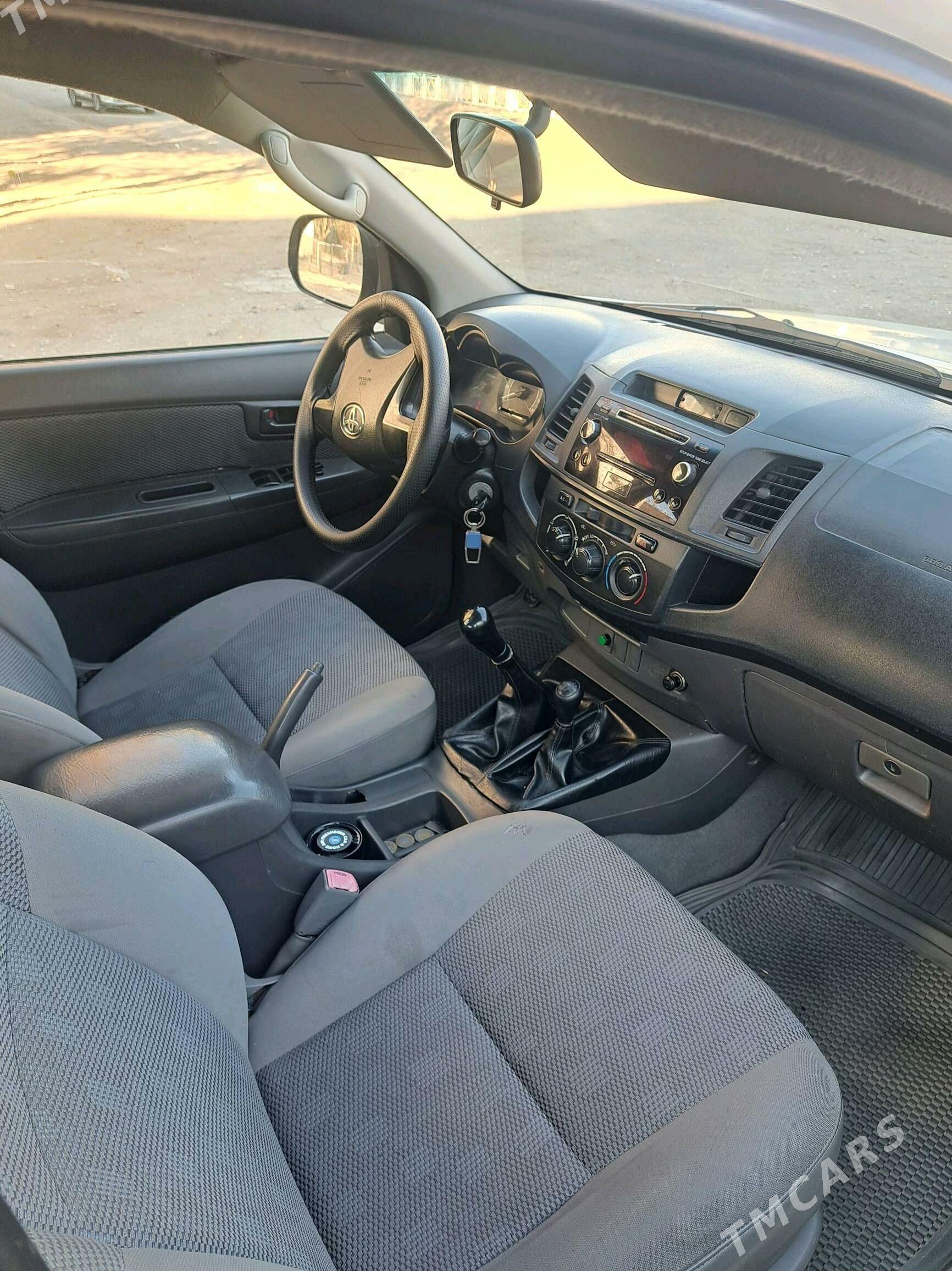 Toyota Hilux 2013 - 350 000 TMT - Mary - img 6