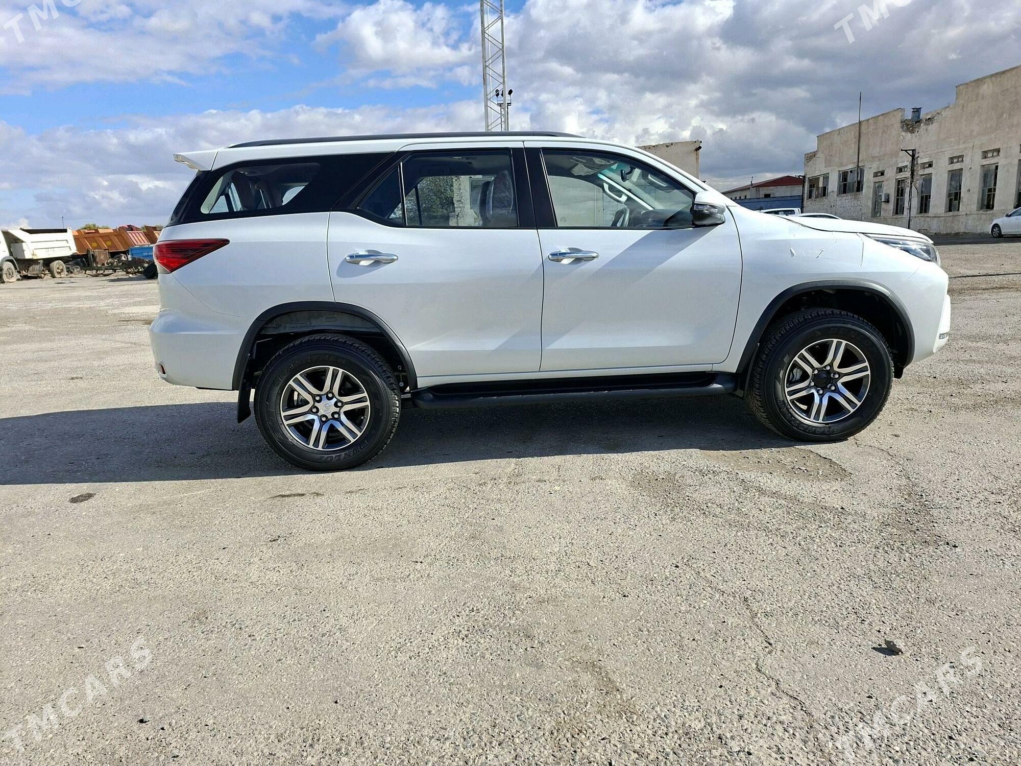 Toyota Fortuner 2025 - 655 000 TMT - Туркменабат - img 6