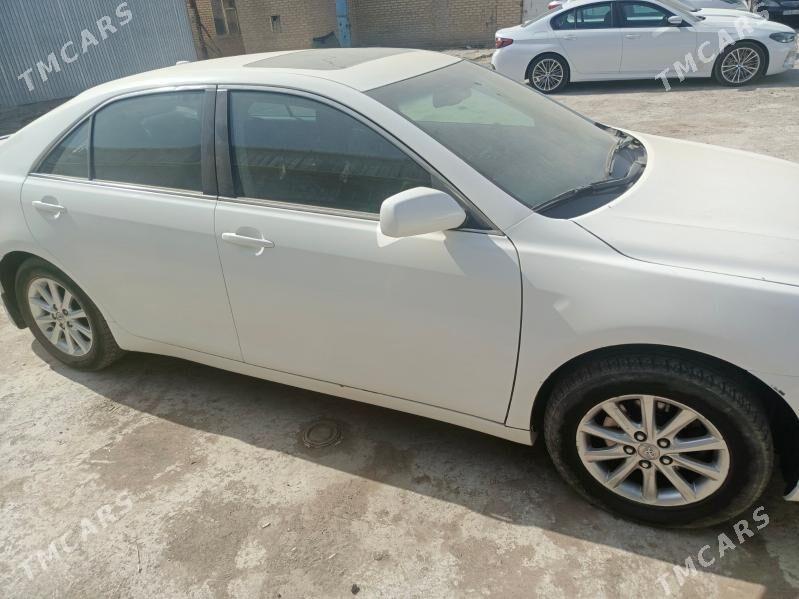 Toyota Camry 2010 - 190 000 TMT - Мары - img 4