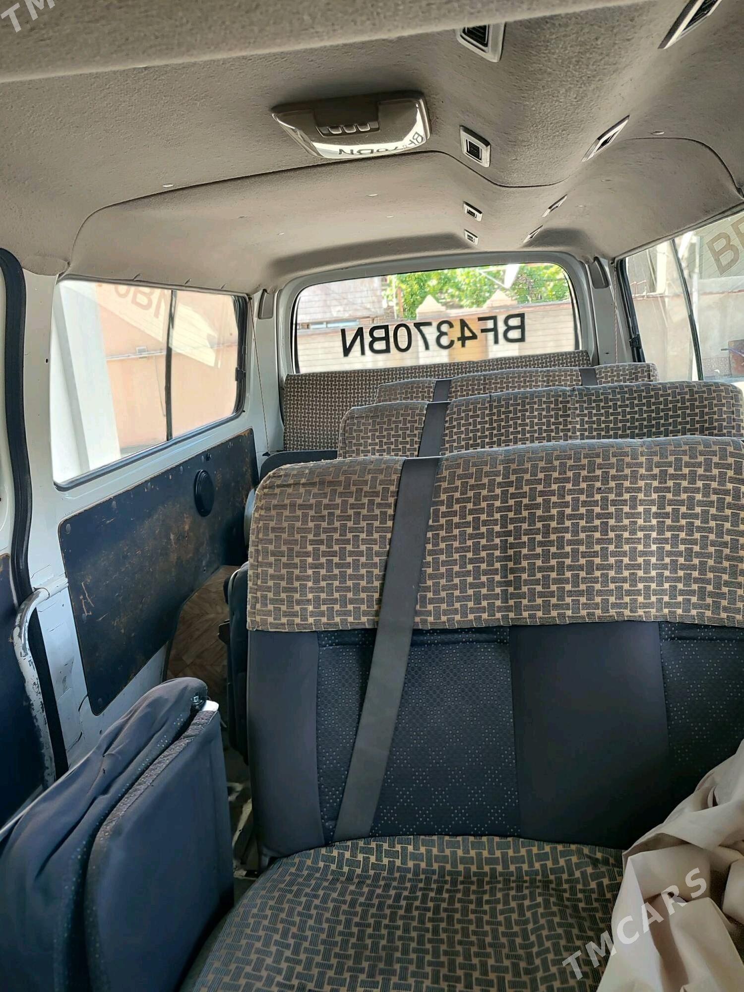 Toyota Hiace 2008 - 180 000 TMT - Туркменбаши - img 3