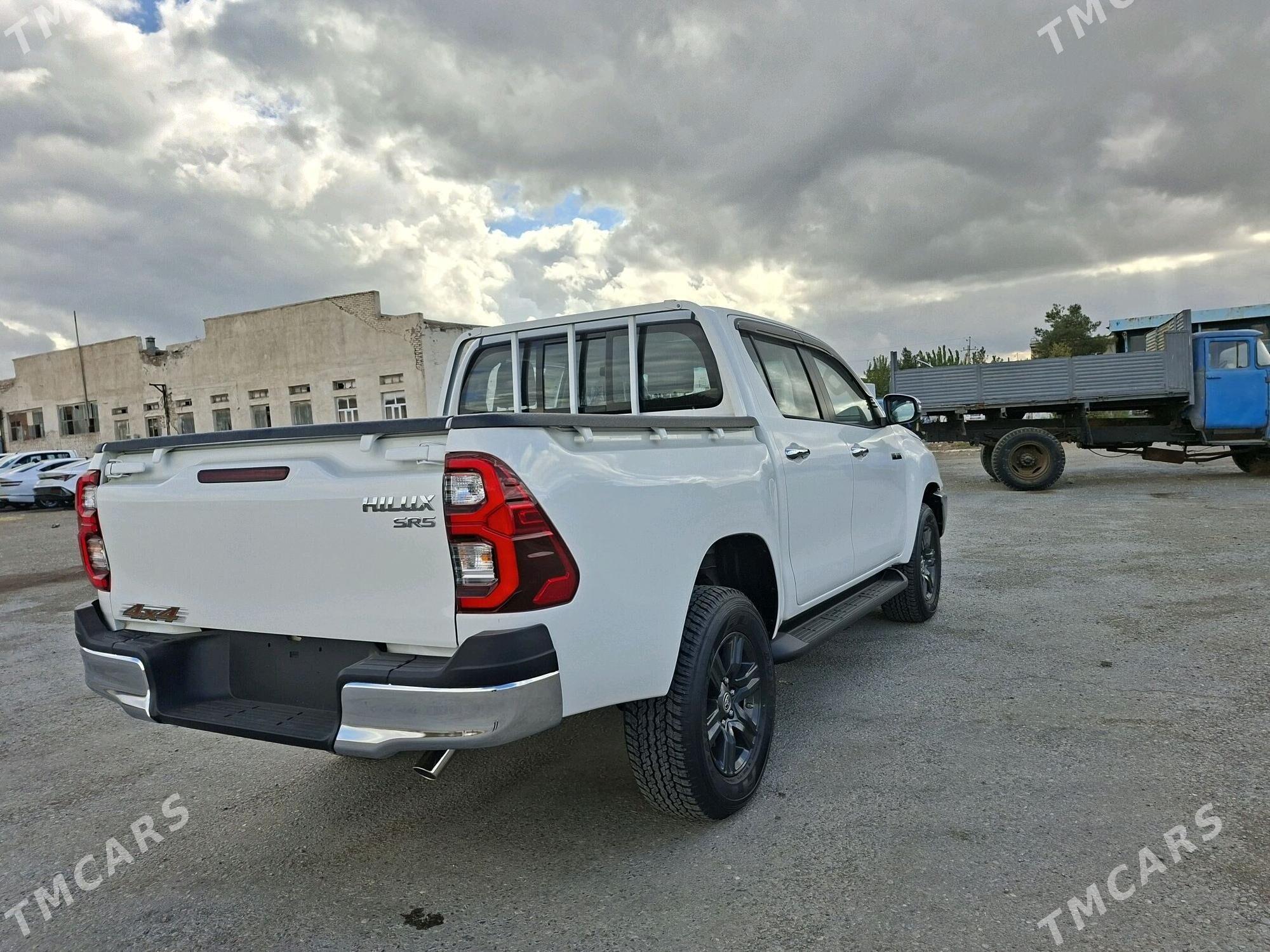 Toyota Hilux 2025 - 675 000 TMT - Туркменабат - img 7
