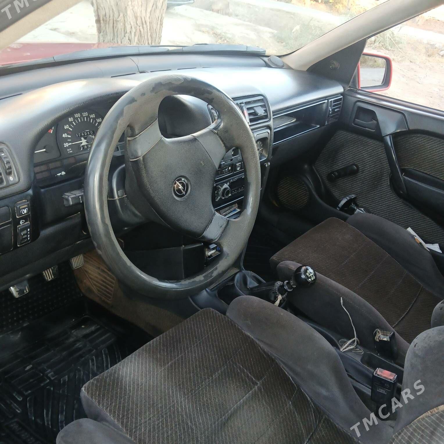 Opel Vectra 1992 - 33 000 TMT - Гороглы (Тагта) - img 5