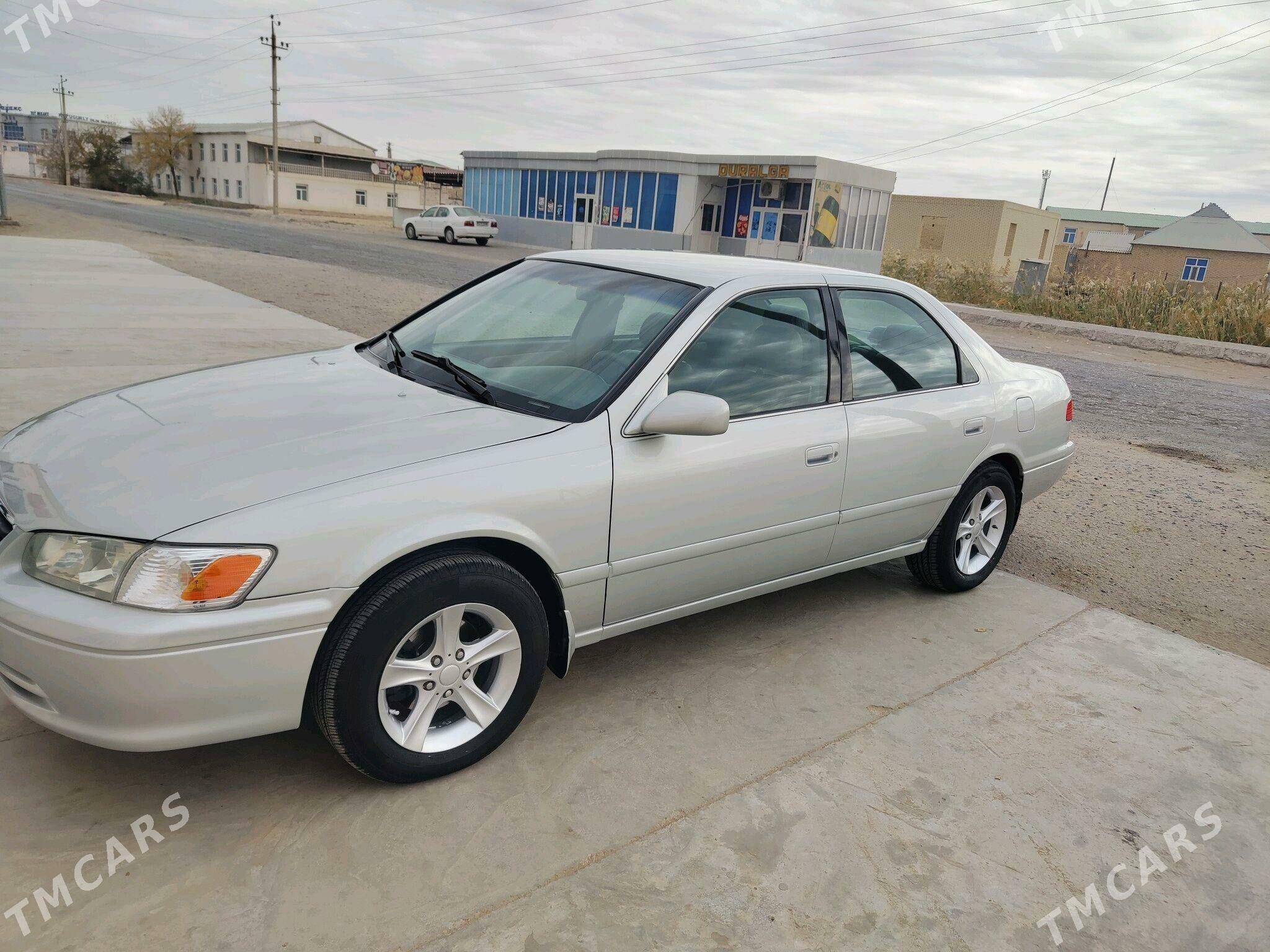 Toyota Camry 2000 - 150 000 TMT - Sakarçäge - img 2
