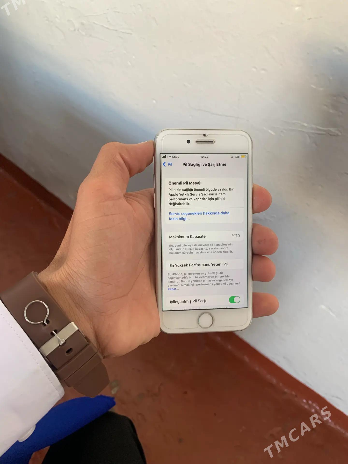 uiphone 8 - Mary - img 2