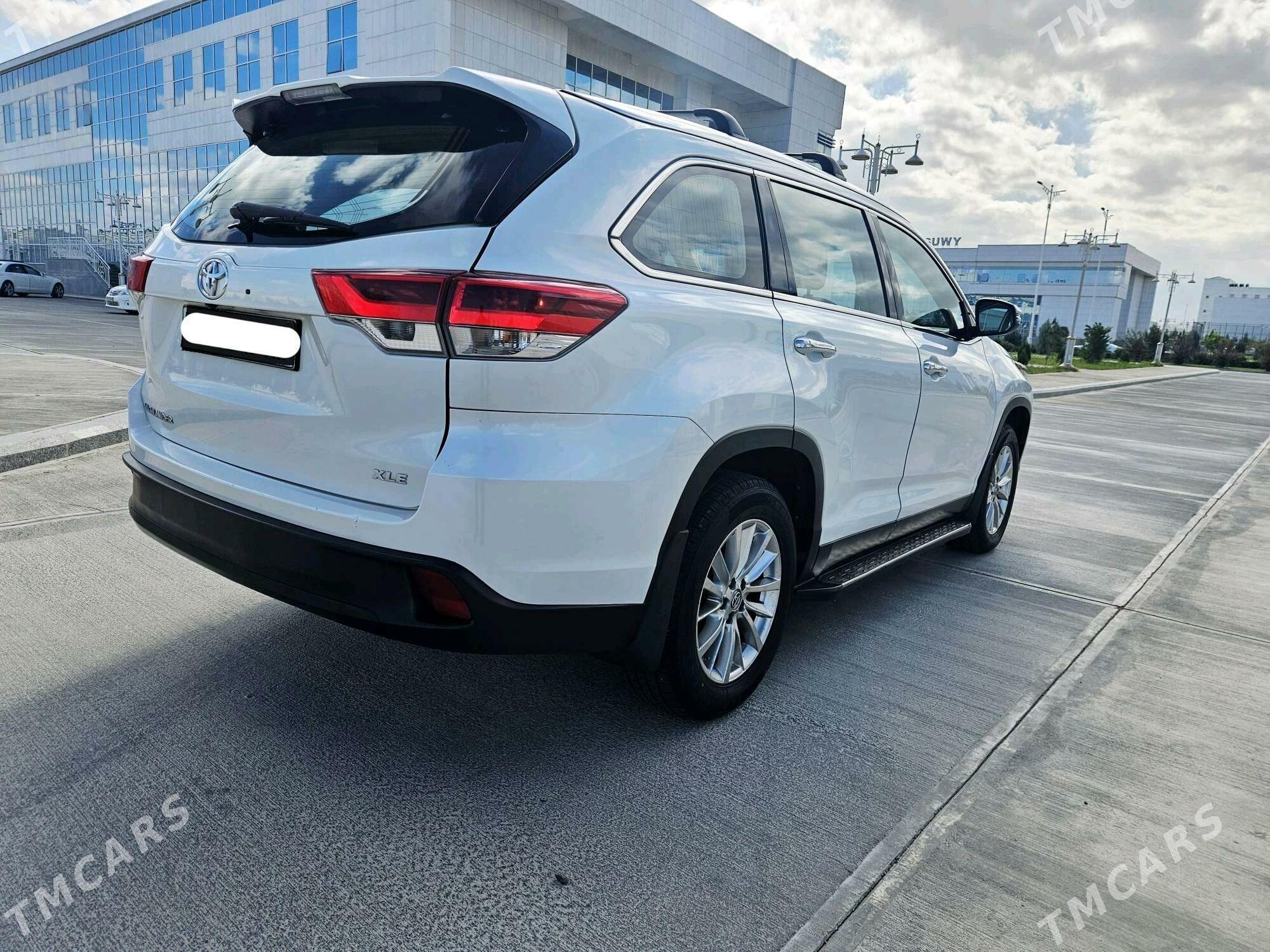 Toyota Highlander 2017 - 495 000 TMT - Ашхабад - img 4