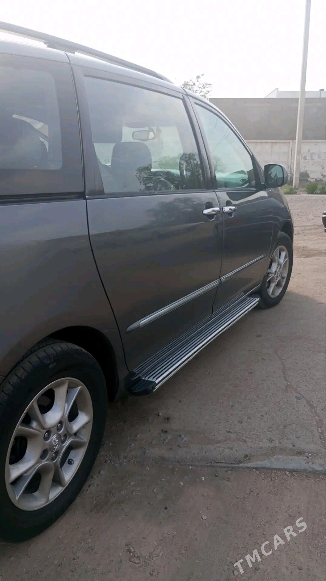 Toyota Sienna 2004 - 265 000 TMT - Köneürgenç - img 5