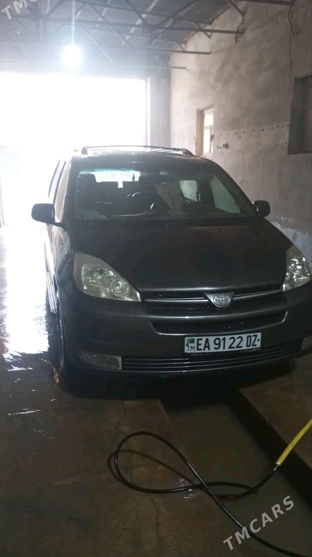 Toyota Sienna 2004 - 265 000 TMT - Köneürgenç - img 1