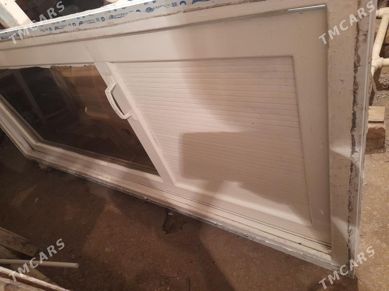 Plastik   gapy    aýnaly - Гаудан "В" - img 3