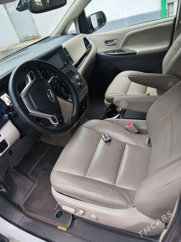 Toyota Sienna 2019 - 588 000 TMT - Анев - img 9