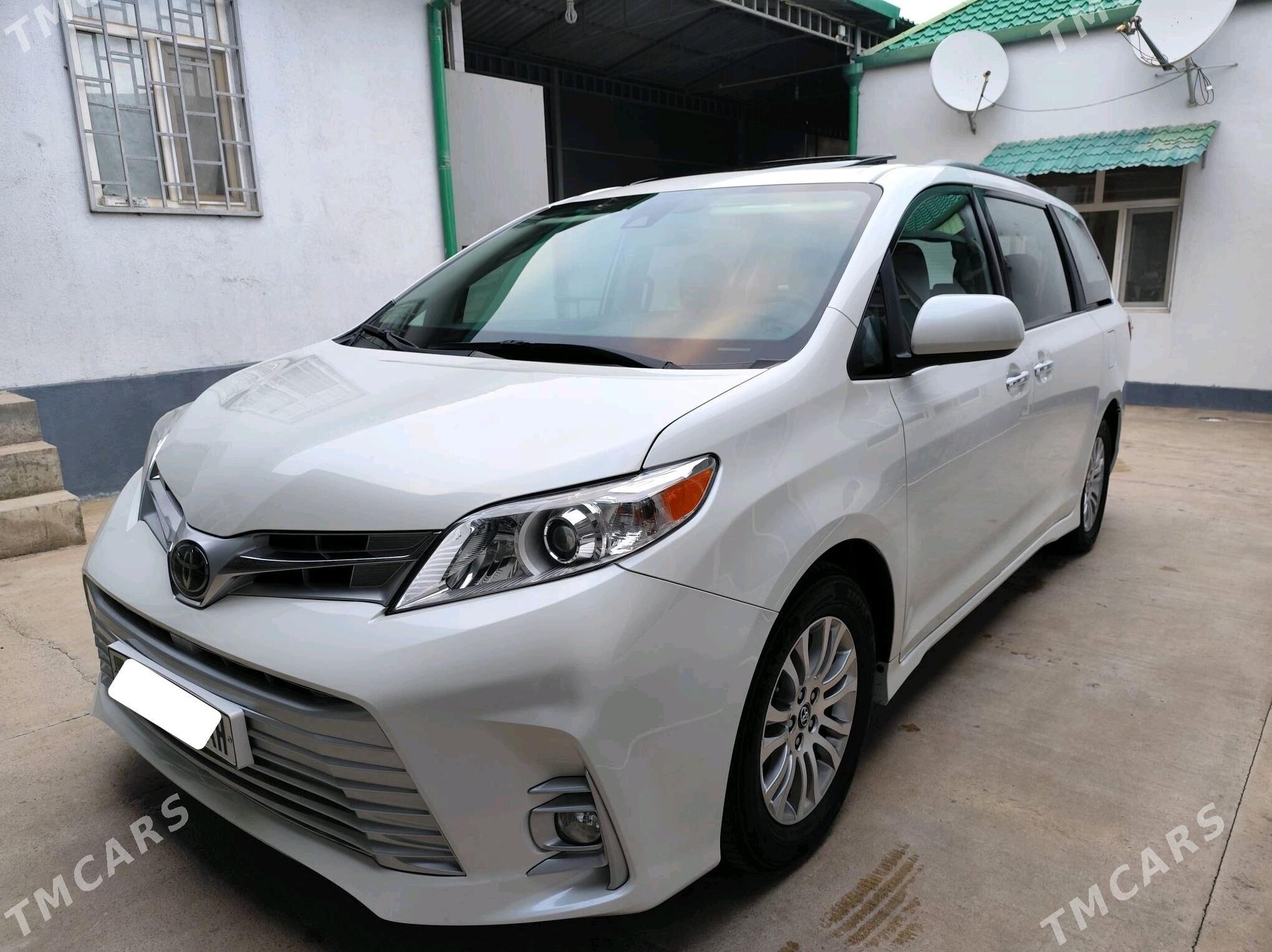 Toyota Sienna 2019 - 588 000 TMT - Анев - img 6