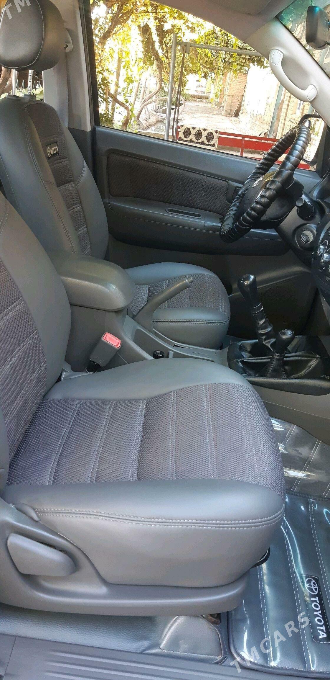 Toyota Hilux 2014 - 450 000 TMT - Туркменабат - img 2