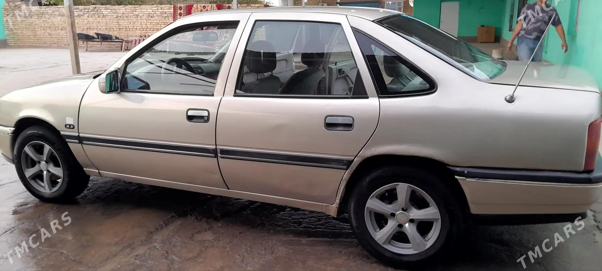 Opel Vectra 1990 - 32 000 TMT - Серахс - img 2