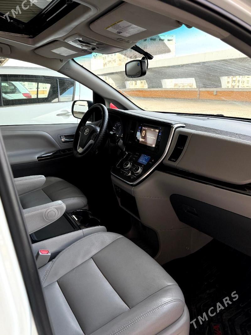 Toyota Sienna 2017 - 465 000 TMT - Aşgabat - img 5