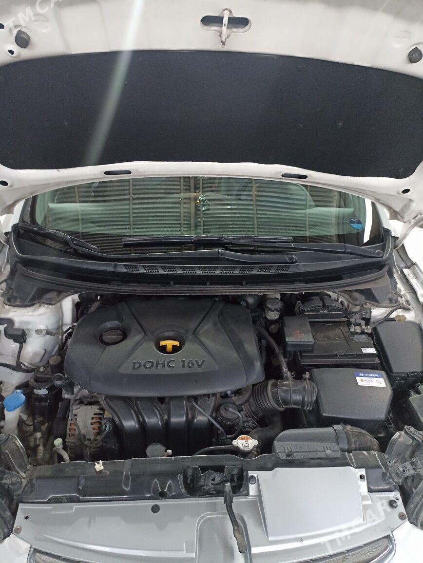 Hyundai Elantra 2011 - 183 000 TMT - Багир - img 7