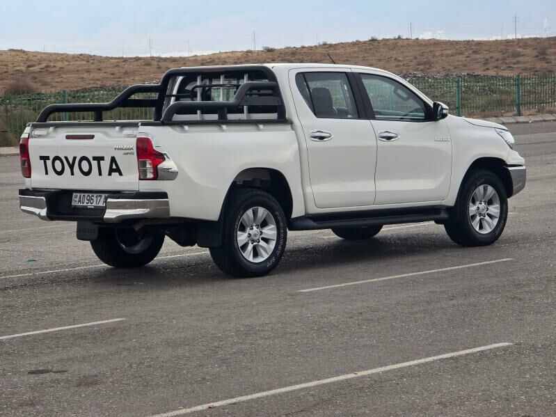 Toyota Hilux 2016 - 467 000 TMT - Aşgabat - img 2