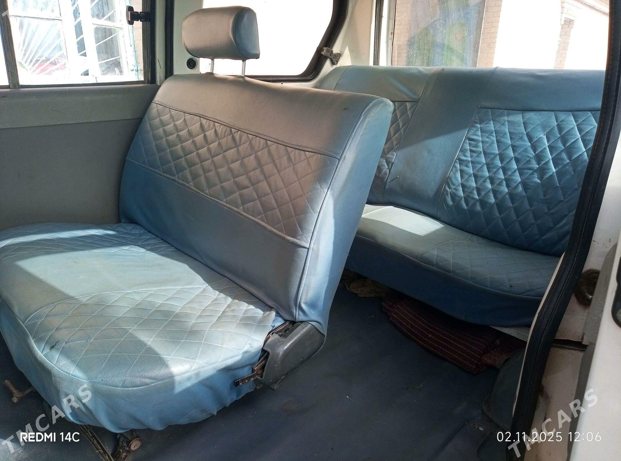 Toyota Hiace 2007 - 60 000 TMT - Фарап - img 5