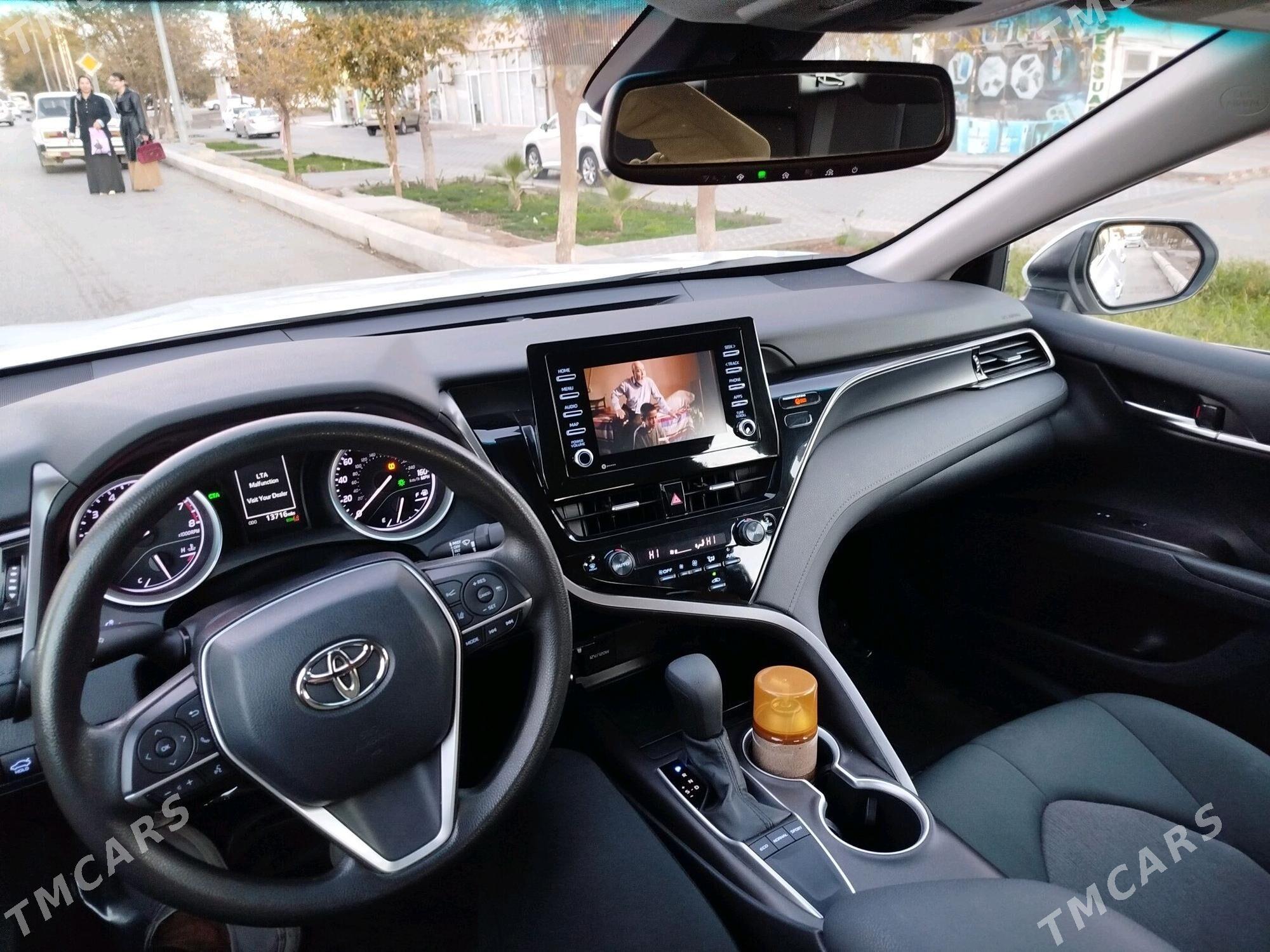 Toyota Camry 2022 - 300 000 TMT - Мары - img 5