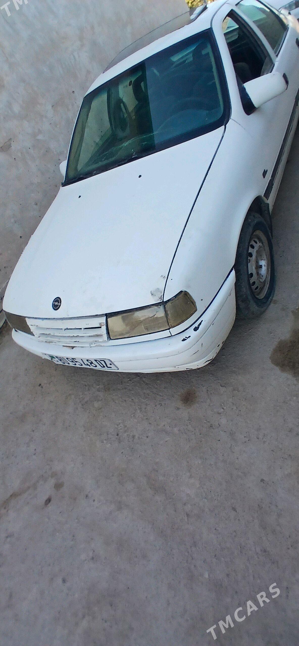 Opel Vectra 1991 - 13 000 TMT - Гурбансолтан Едже - img 4