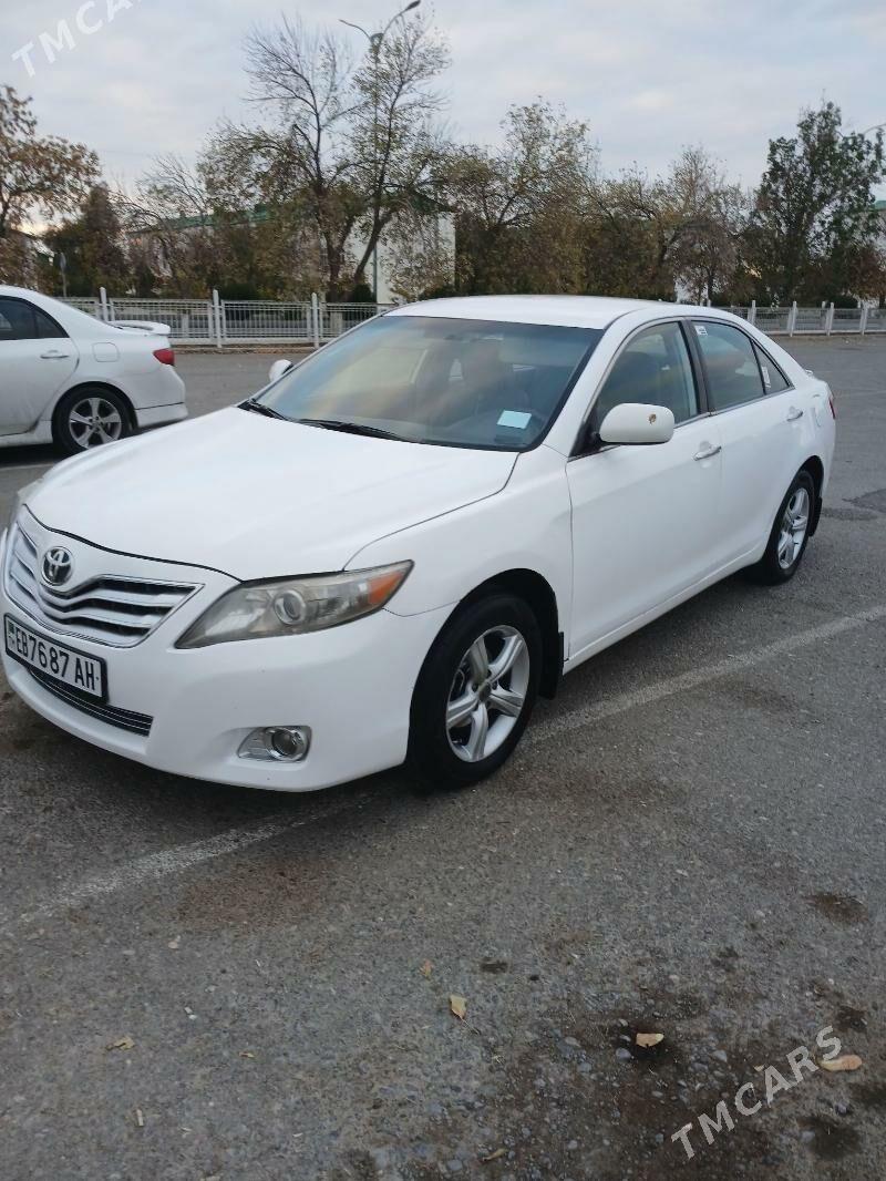 Toyota Camry 2010 - 135 000 TMT - Бузмеин ГРЭС - img 1