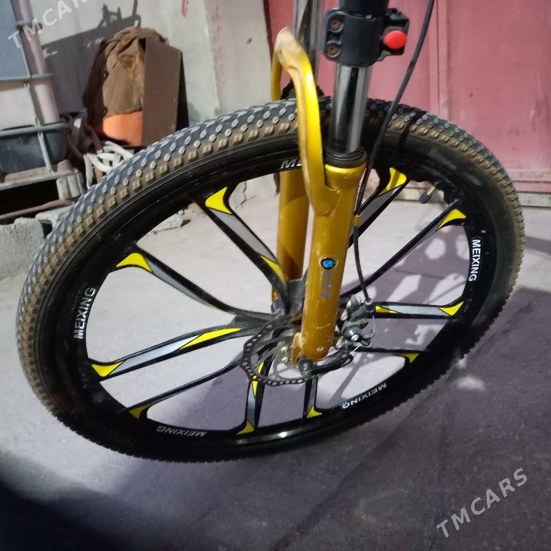 BMW - Хазар - img 2