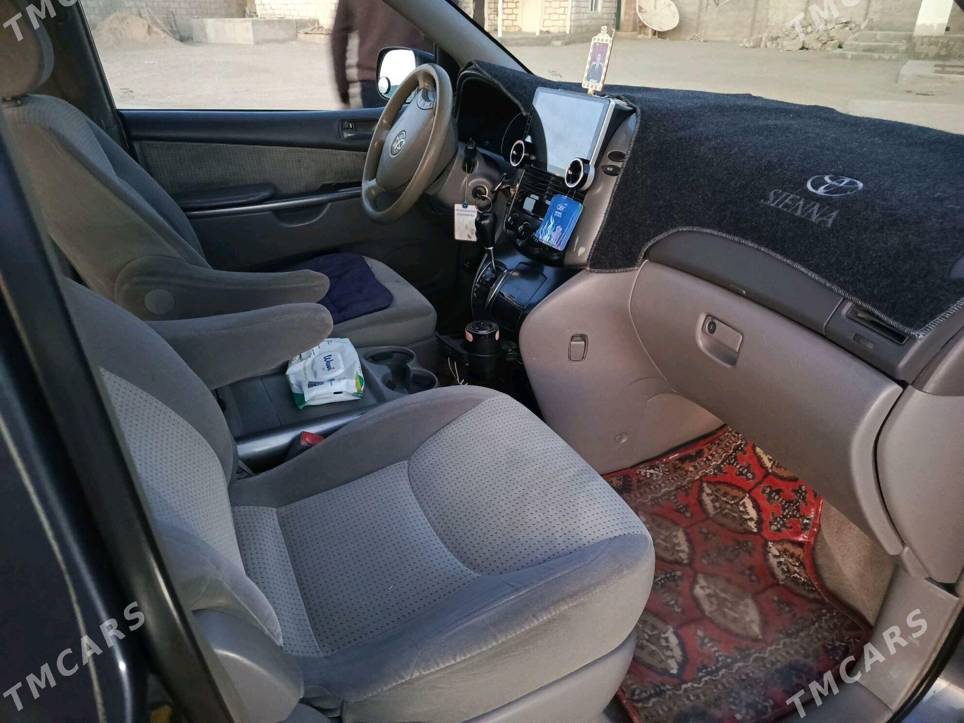 Toyota Sienna 2008 - 260 000 TMT - Гумдаг - img 5