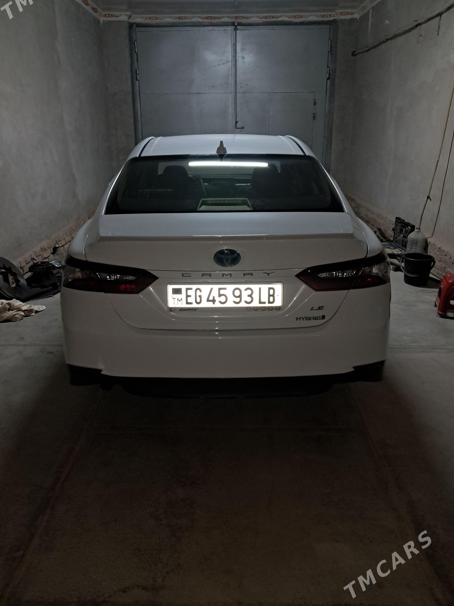 Toyota Camry 2021 - 260 000 TMT - Саят - img 3